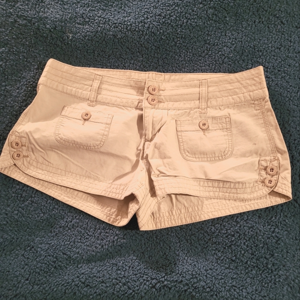 2 for $12.00 Lei 1 1/2" inseam khaki shorts